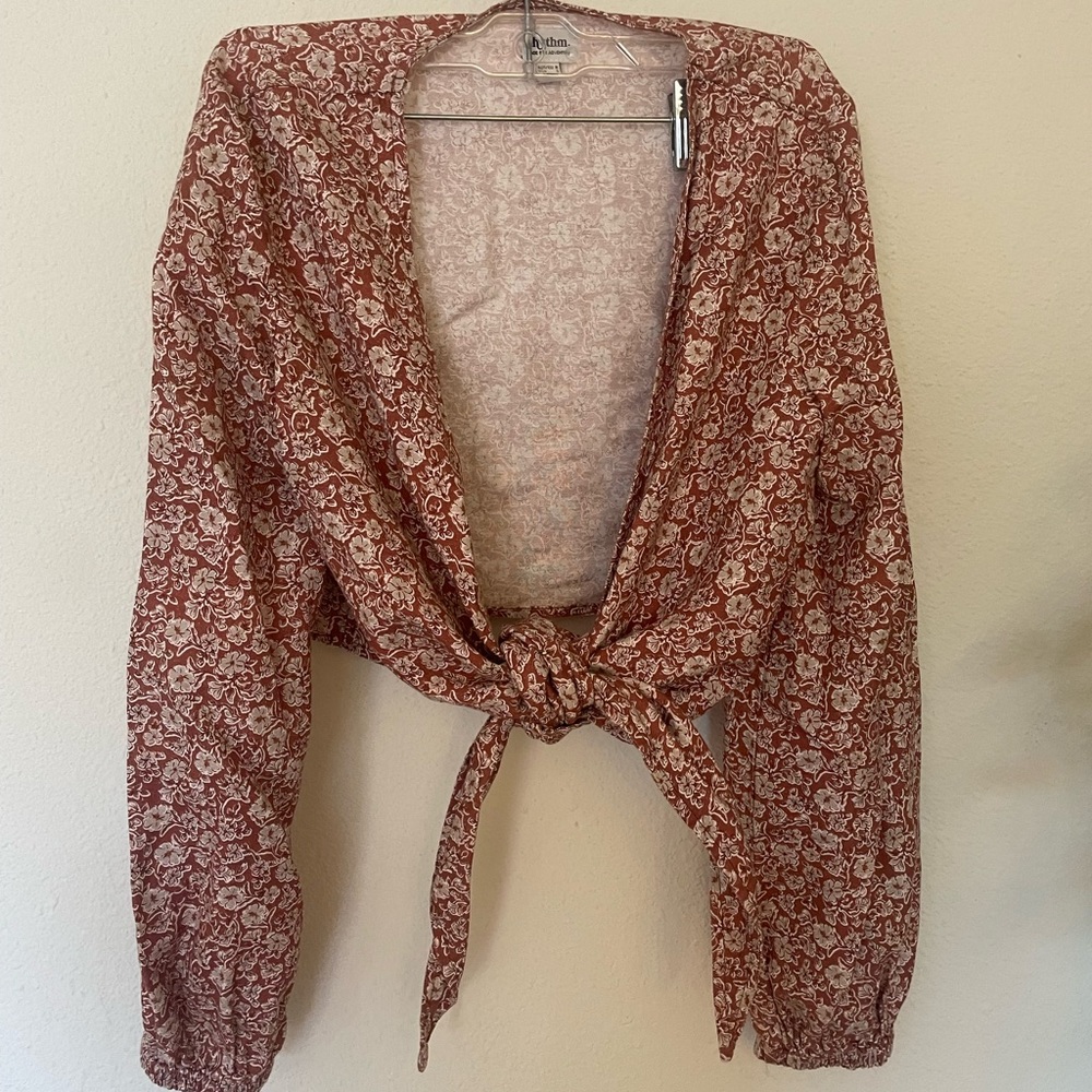 Rhythm crop tie top